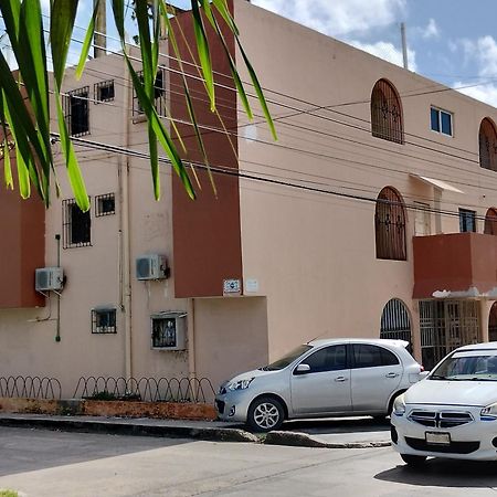 Casa De Huespedes Los Santos Канкун Экстерьер фото